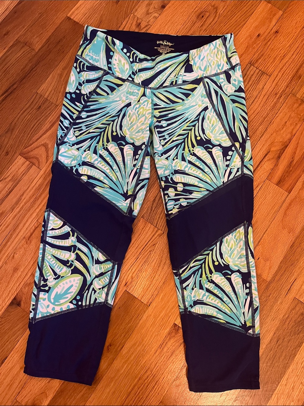 Lilly Pulitzer Navy, Aqua & Mint Printed Capri Leggings